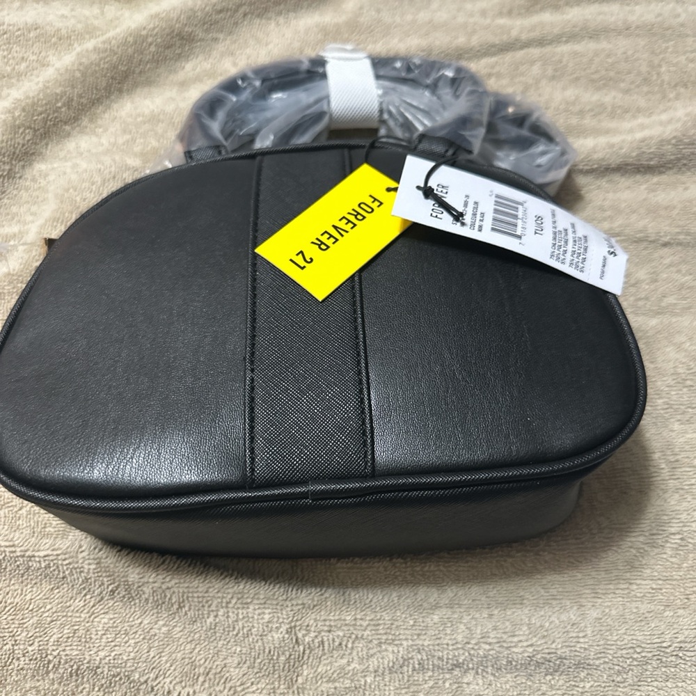 Forever 21 small hand bag